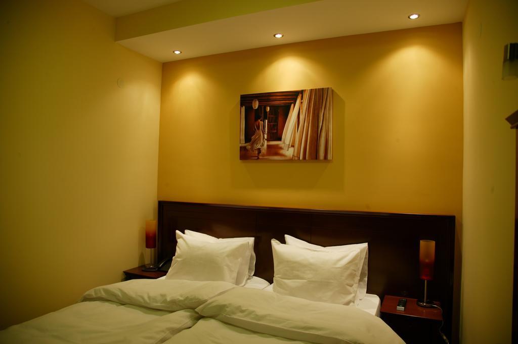 Garni Hotel Contact Belgrad Cameră foto