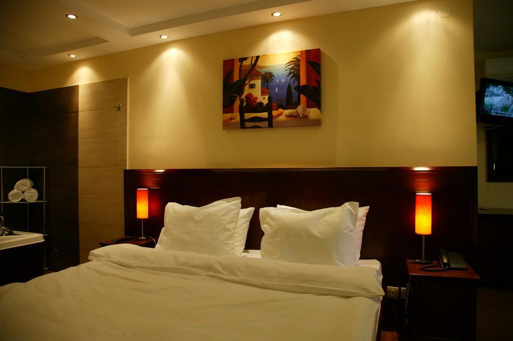 Garni Hotel Contact Belgrad Cameră foto