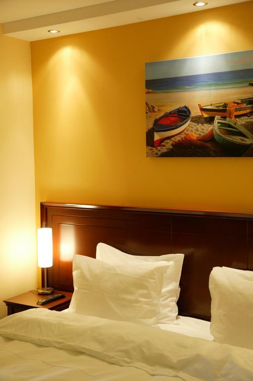 Garni Hotel Contact Belgrad Exterior foto