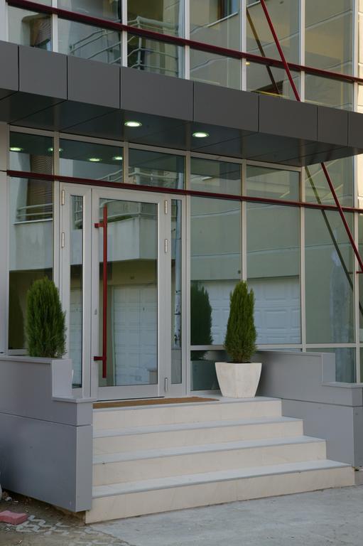 Garni Hotel Contact Belgrad Exterior foto