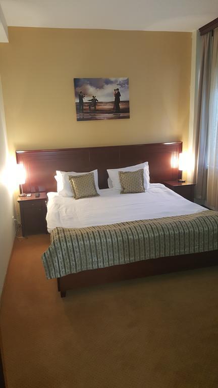 Garni Hotel Contact Belgrad Exterior foto