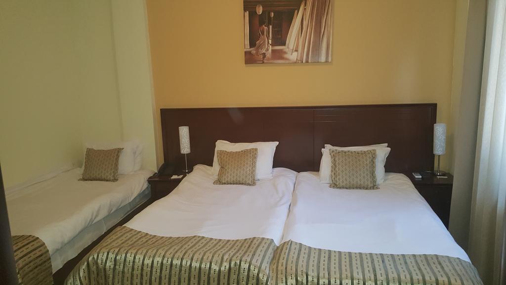 Garni Hotel Contact Belgrad Exterior foto