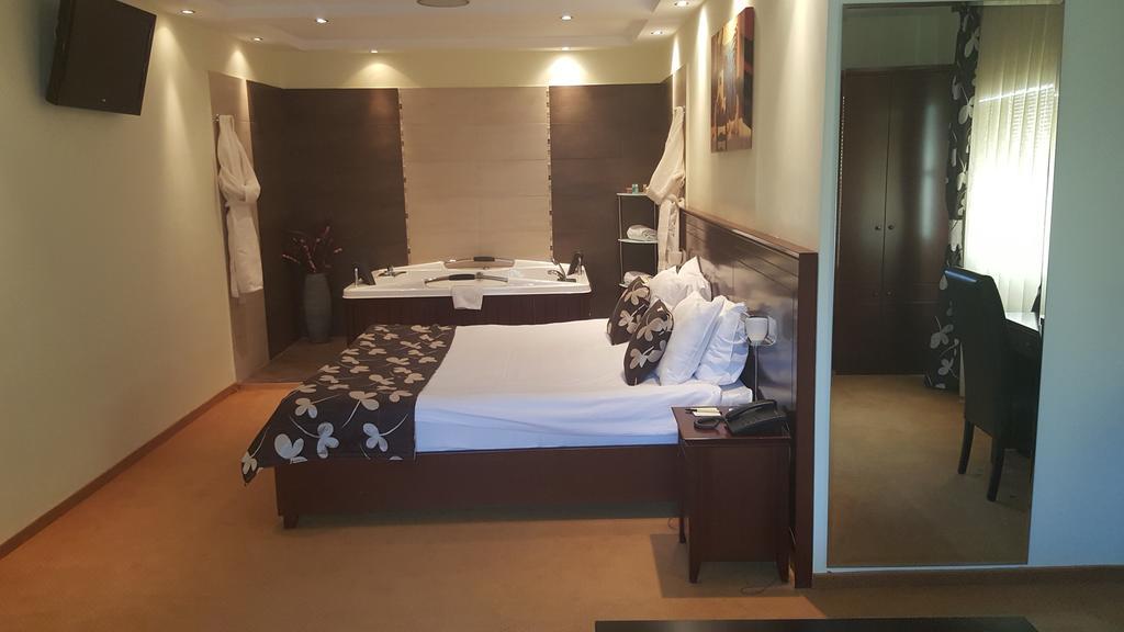 Garni Hotel Contact Belgrad Exterior foto