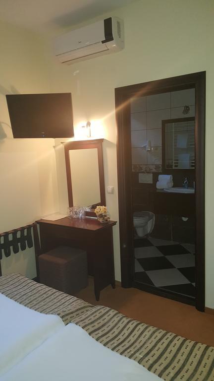 Garni Hotel Contact Belgrad Exterior foto