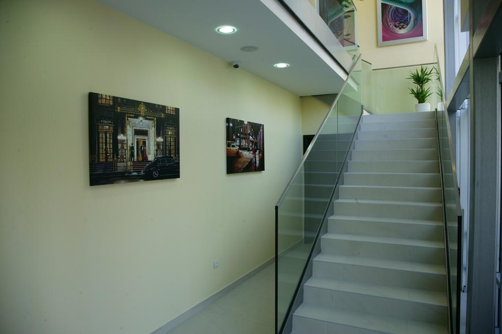 Garni Hotel Contact Belgrad Exterior foto